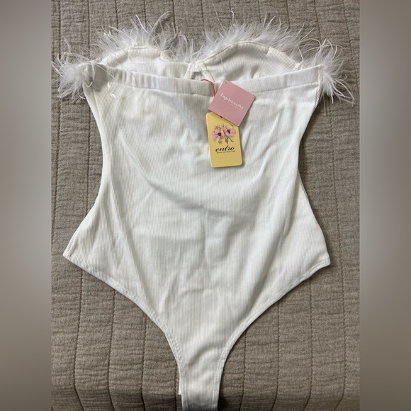 Impressions Online Boutique Party Plans Feather Bodysuit in White - Picture 3 of 6